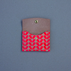 MEDIUM KNIT POUCH