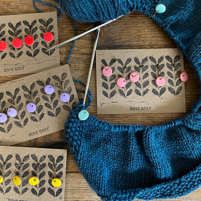 LEATHER DOT STITCH MARKERS