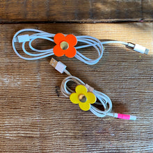 Load image into Gallery viewer, Flower Cord Holder